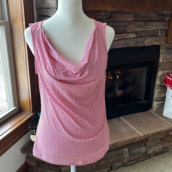 Red Print Tank - Picture 1 of 4